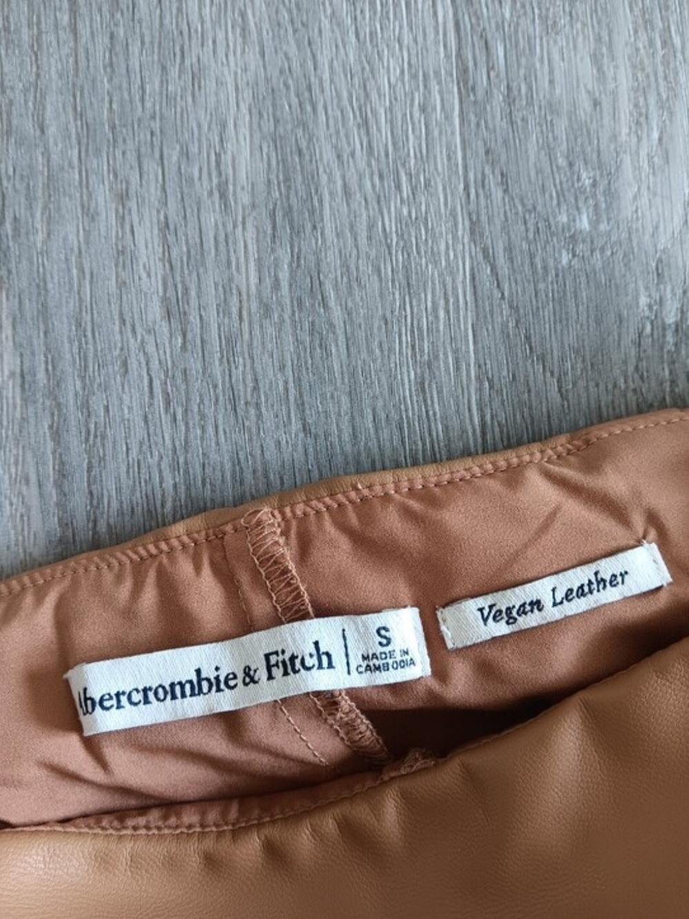 Abercrombie & Fitch Light Caramel Tan Brown Western Vegan Leather Mini Skirt - Picture 2 of 4